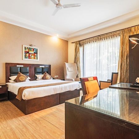 Royal Residence Mg Road Gurgaon Esterno foto