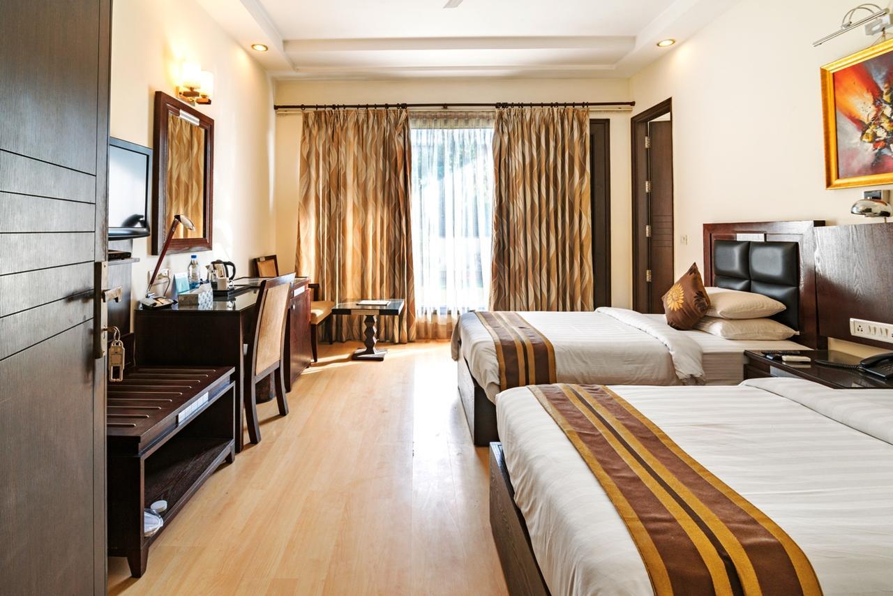 Royal Residence Mg Road Gurgaon Esterno foto