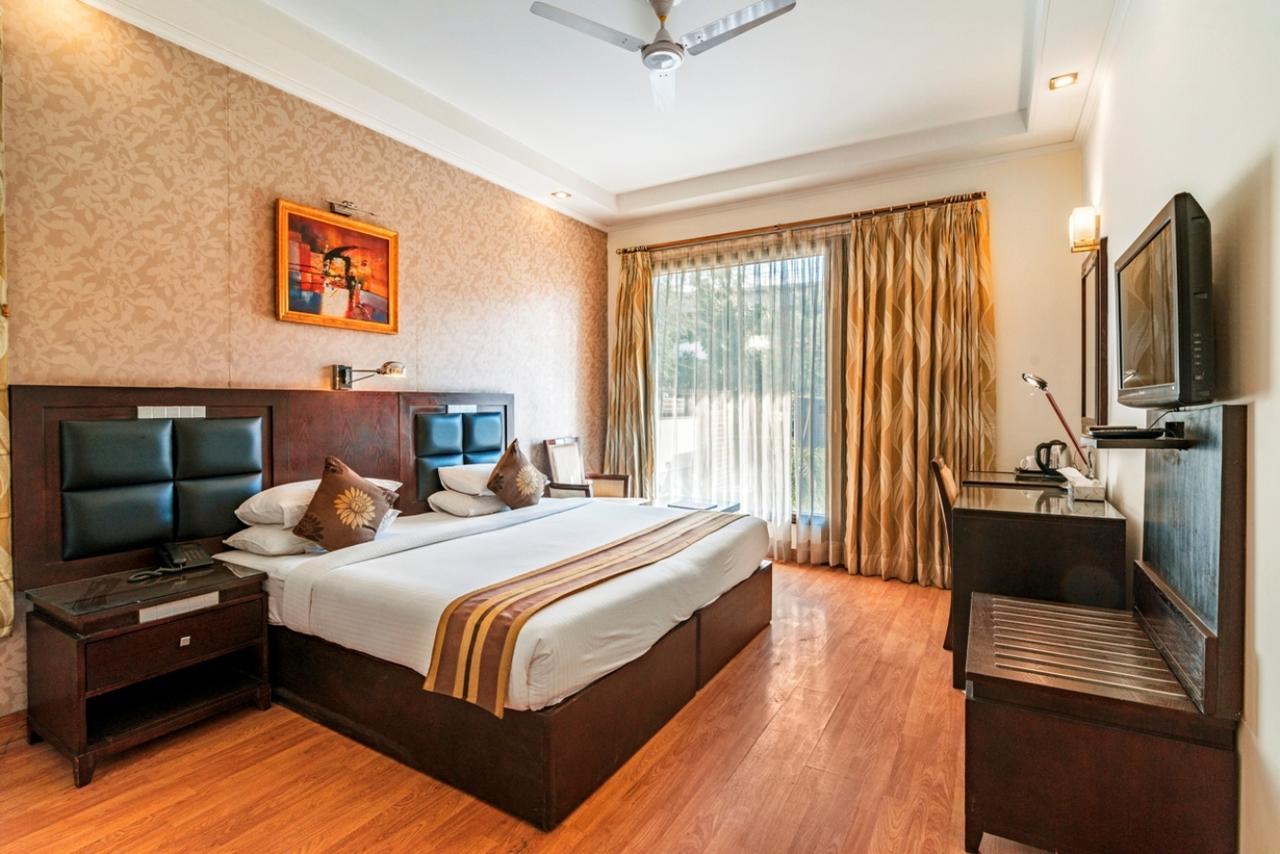 Royal Residence Mg Road Gurgaon Esterno foto