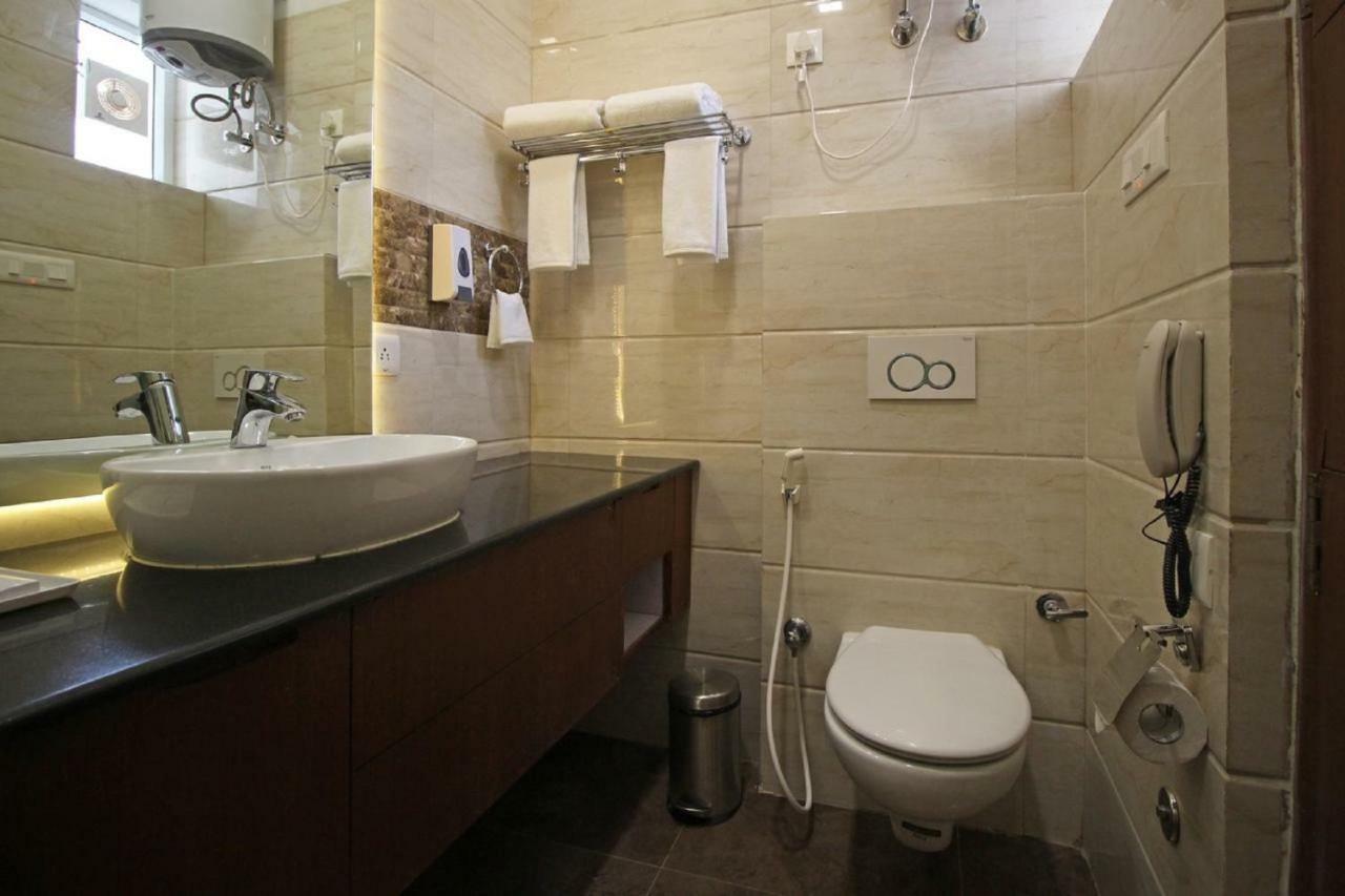 Royal Residence Mg Road Gurgaon Esterno foto